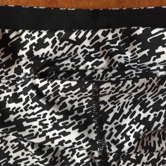 Nike Bundle - Bra, Tank, Shorts - Picture 5 of 6